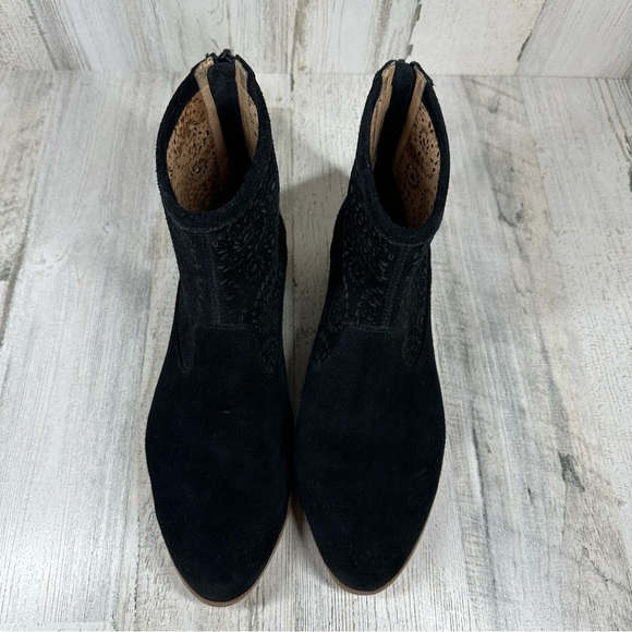 JACK ROGERS Ronnie Women's Suede Almond Toe Cut Out Ankle Booties #760 - Picture 3 of 14